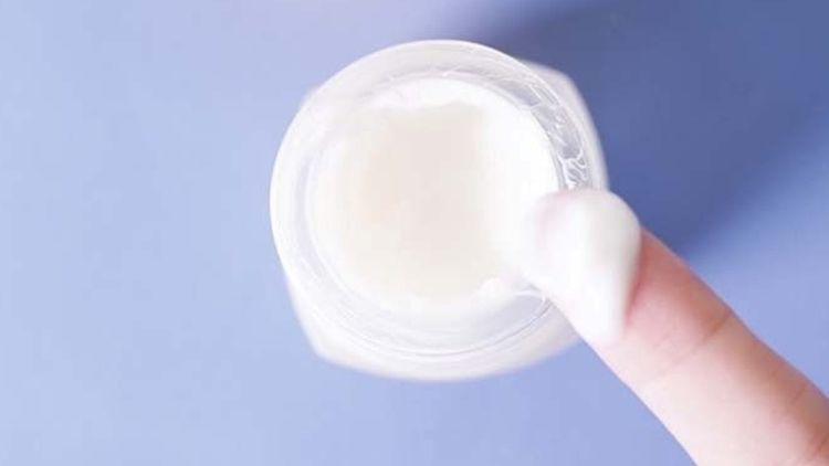 国货抗老提亮祛黄好用护肤品推荐 (抗老紧致护肤品水乳国货)