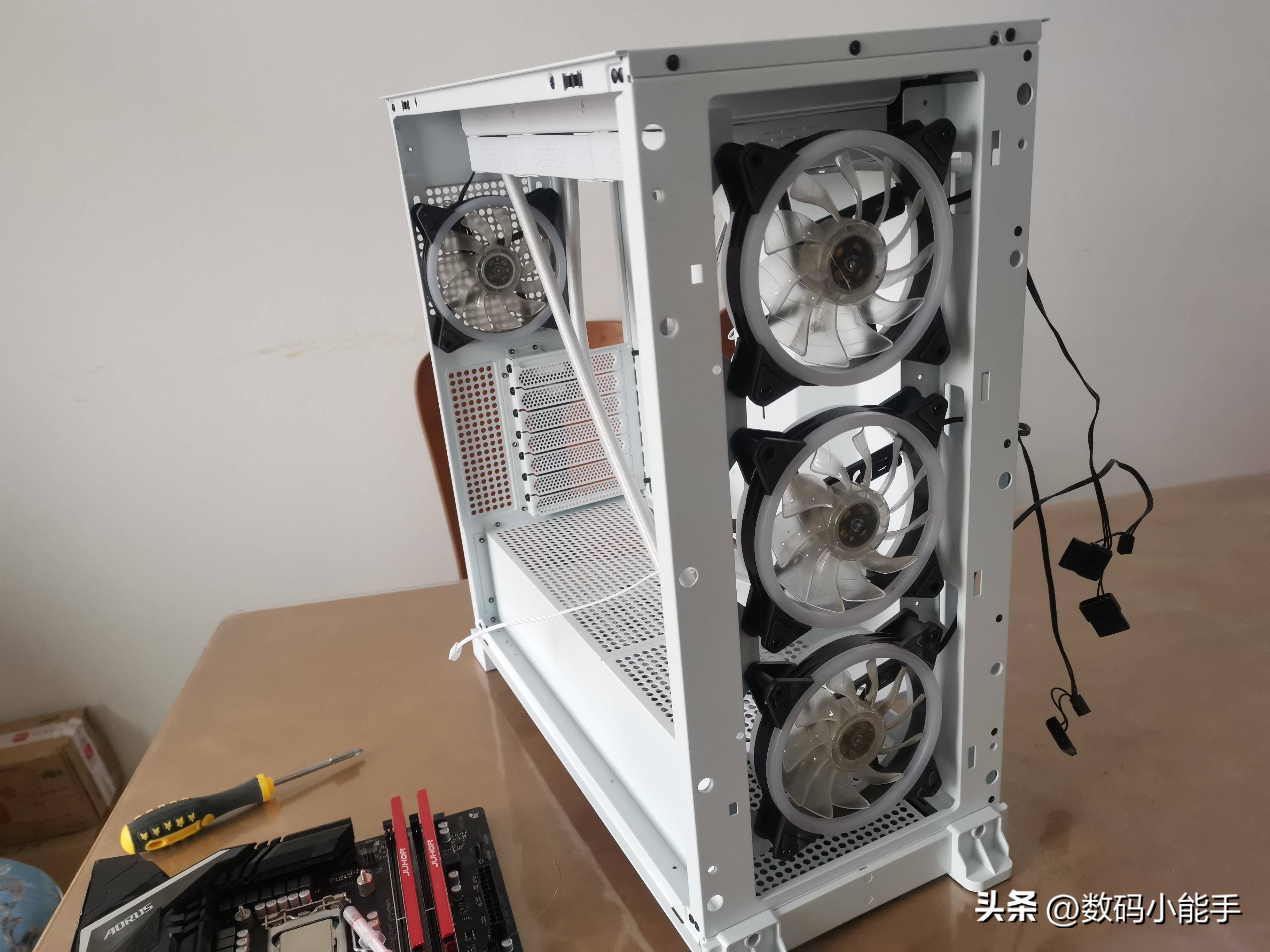 鑫谷昆仑御风机箱怎么样,鑫谷昆仑御风机箱安装展示