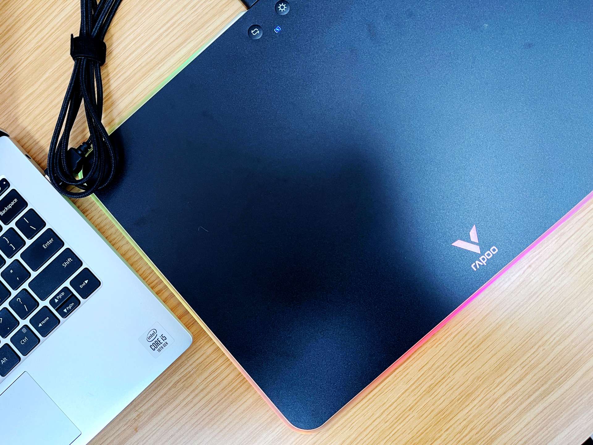 雷柏v1游戏鼠标好用吗,雷柏v10s鼠标垫