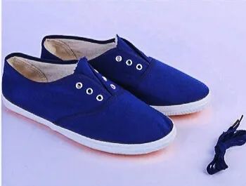 童年时的一双白网鞋,童年的回力白球鞋