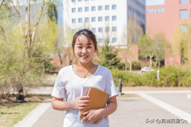 女生吃香的专业有哪些2023年,2023年环境科学专业就业前景