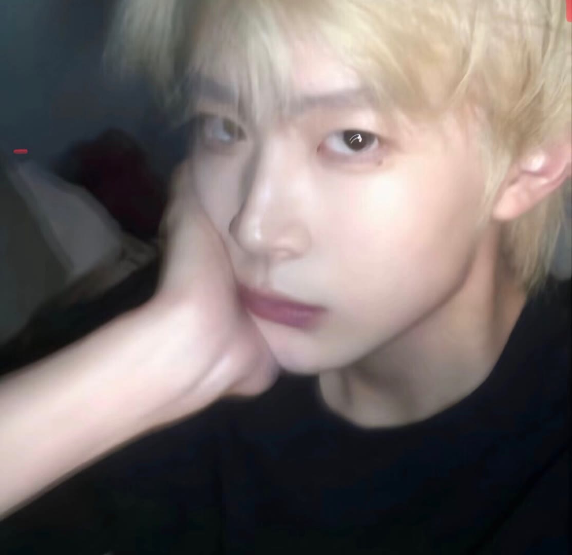 氛围感男生头像真人戴耳机,氛围感男生头像成熟稳重高清