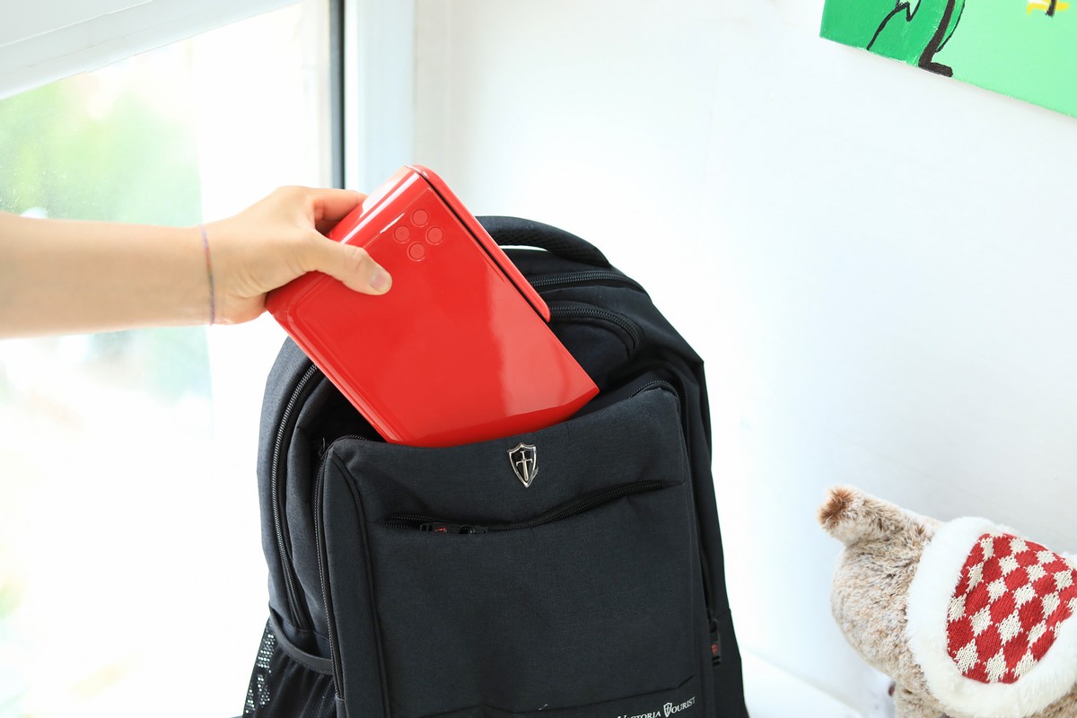 天猫精灵小红盒和天猫魔屏m2对比,智能投影注意事项