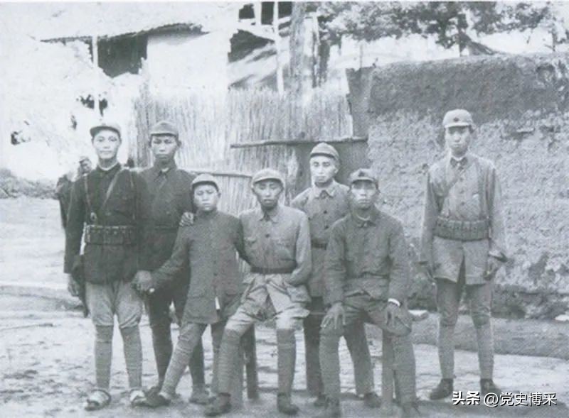 彭绍辉：参加了三个方面军长征的独臂开国上将，因反对张国焘险些被枪毙，毛主席称其比孔夫子还高明