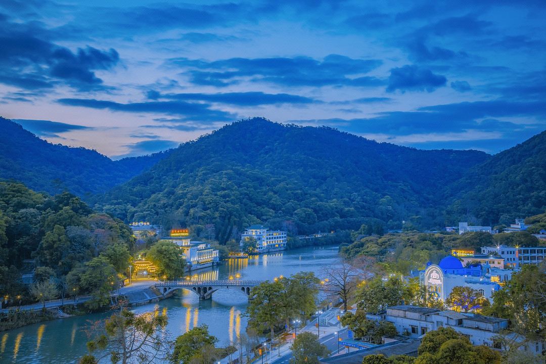 广东最值得推荐的温泉度假村,广东第一峰温泉是真温泉