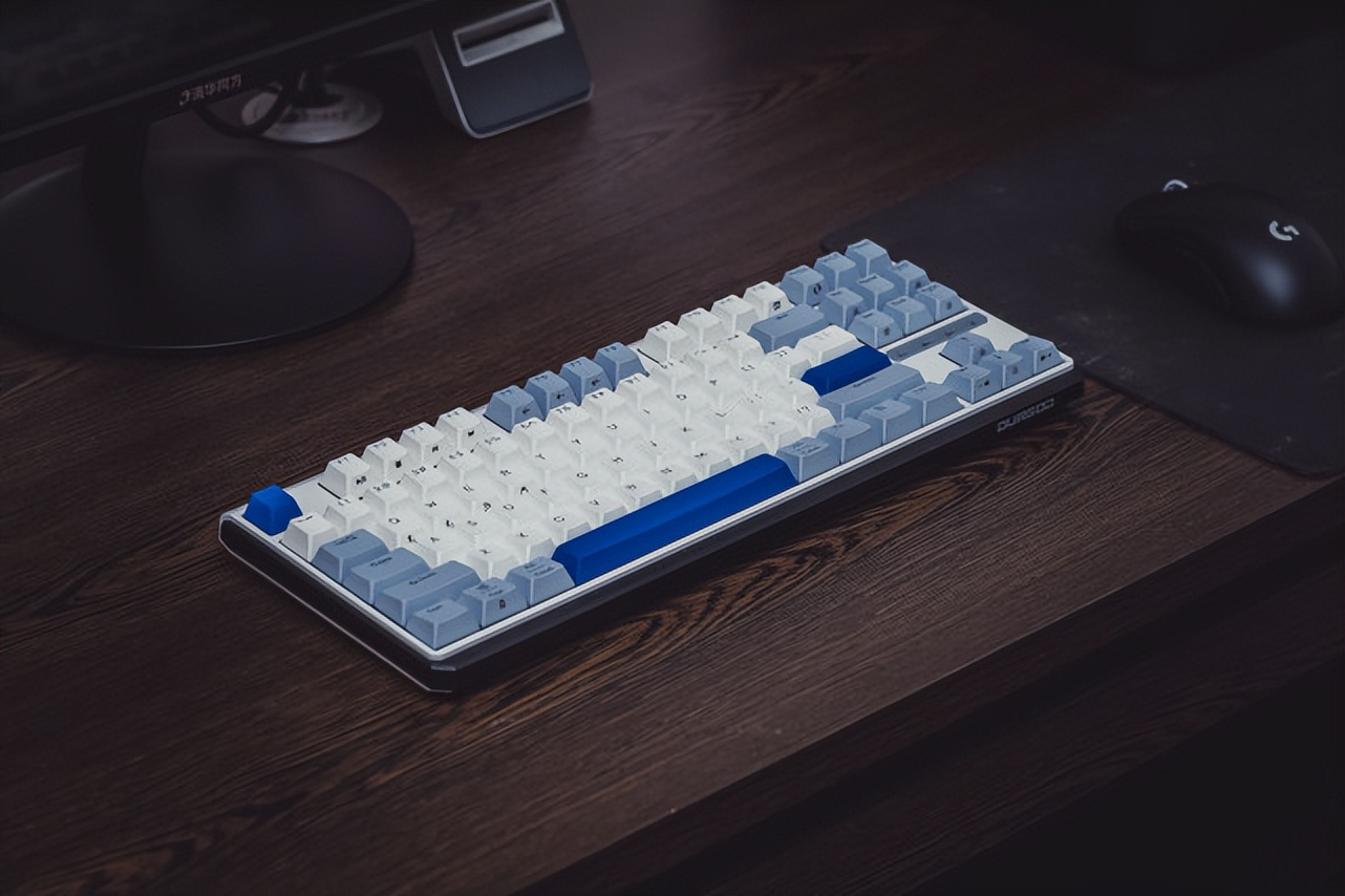 杜伽k620w银轴测评,杜伽K610w白光版机械键盘