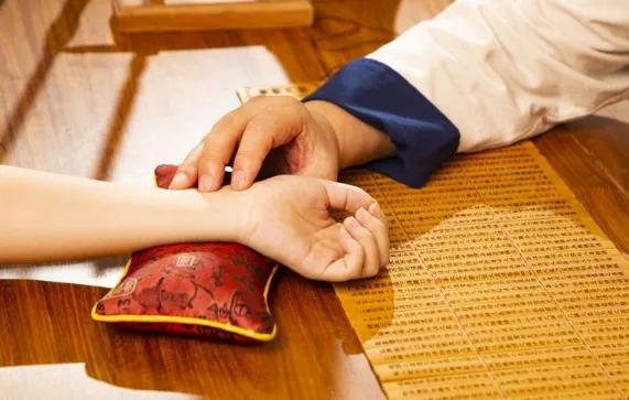 中医在国外太火了！可气的是竟然被别国先注册了很多古方专利！