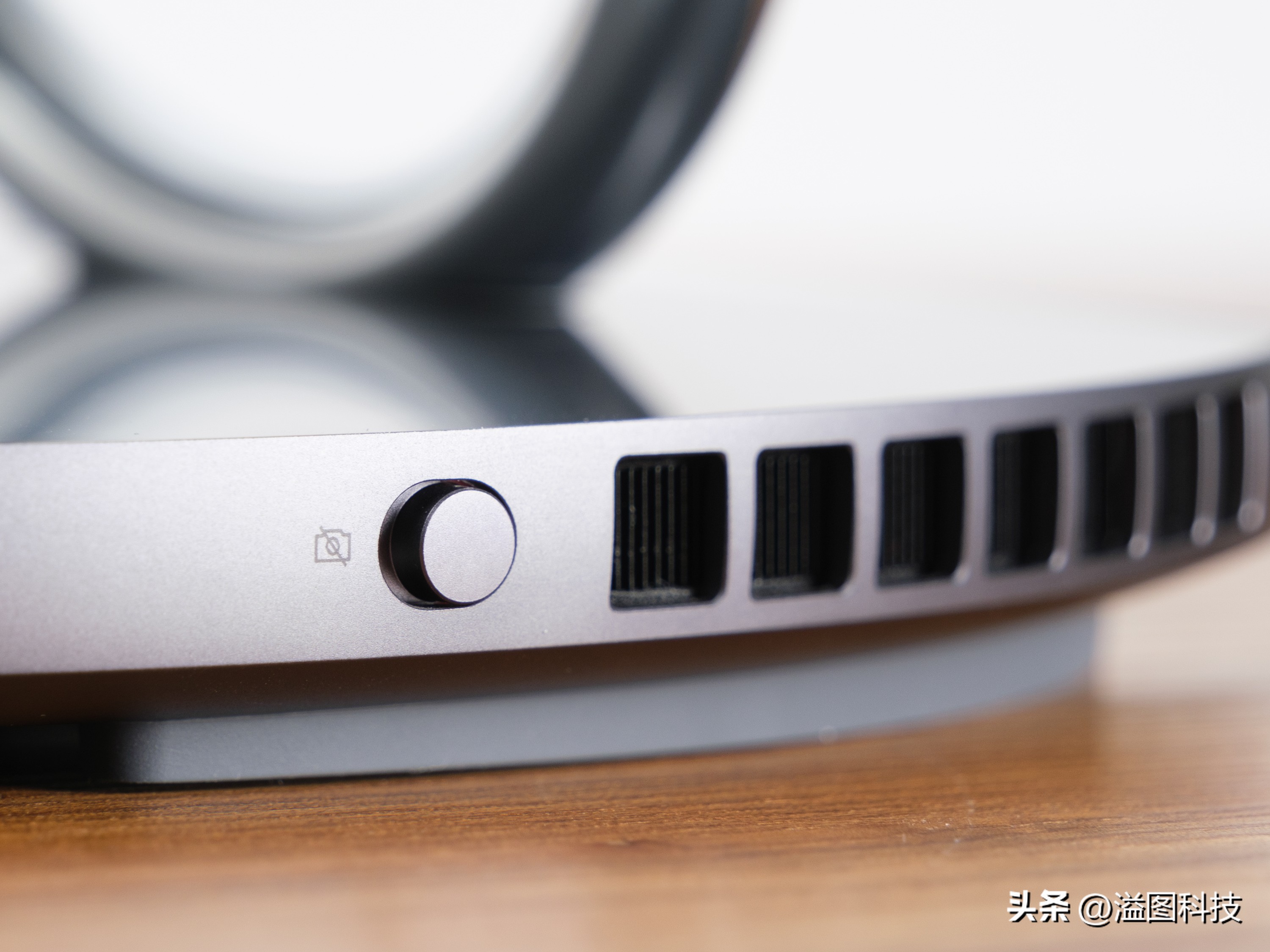 联想yogaair32一体机评测,联想yogaduet2022款二合一平板