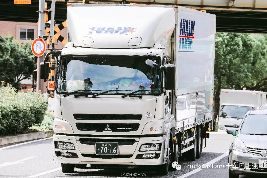 日本卡车是这样拍的,日本街头小型卡车