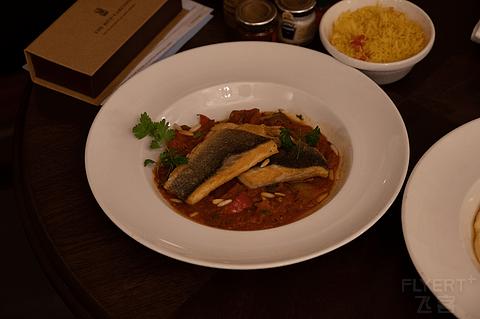 阿联酋丽思卡尔顿,阿联酋野奢帐篷