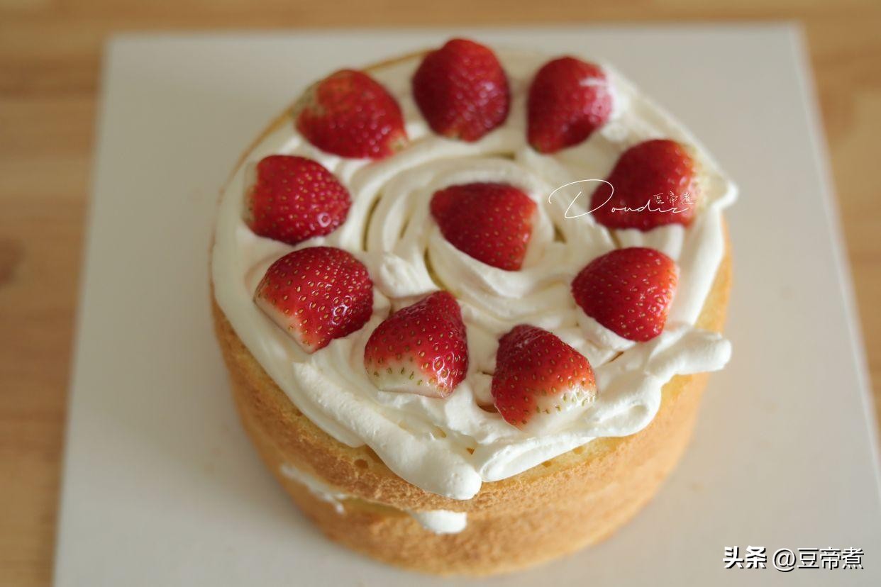 草莓季怎么吃甜品,没有草莓的季节怎么做草莓蛋糕