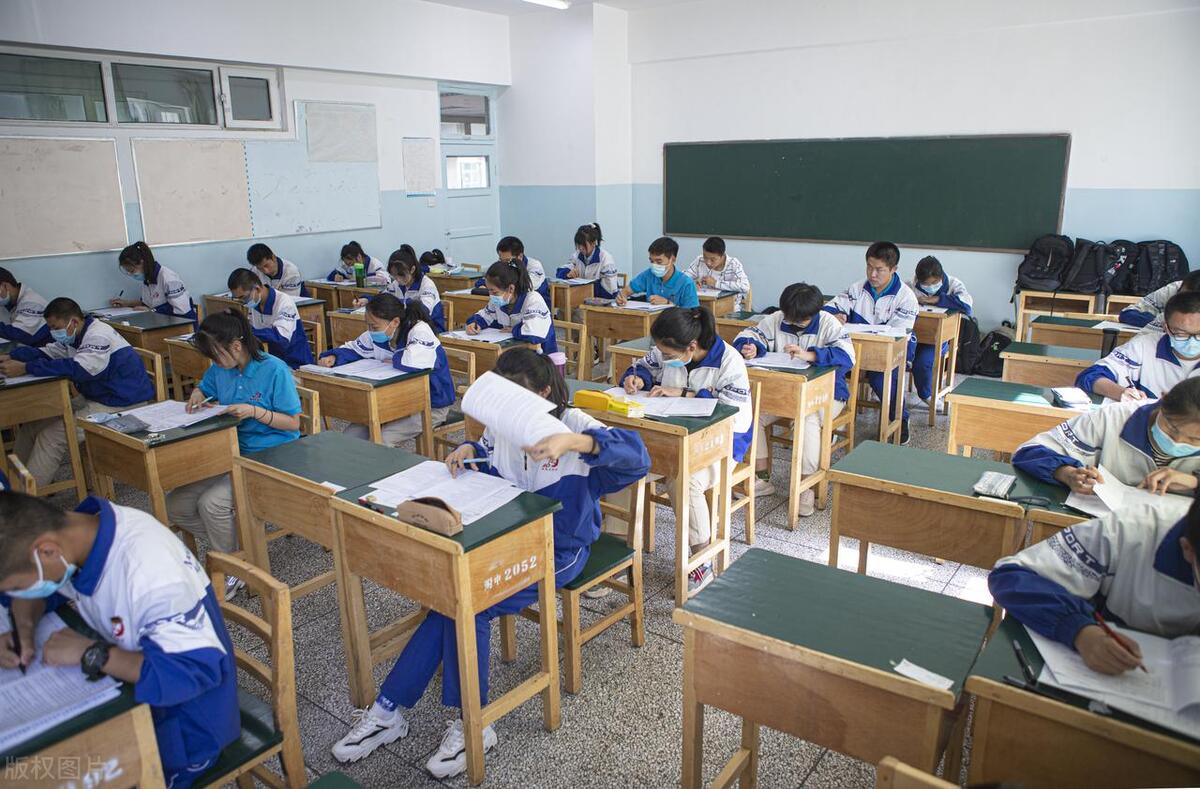 经常有人觉得在上海考大学简单，事实并非如此