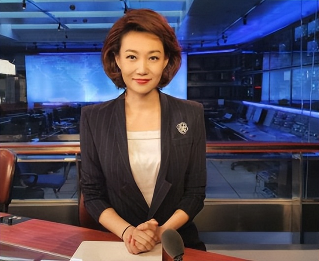 新闻联播主持人李梓萌真实头发,新闻联播主播李梓萌讲东北话