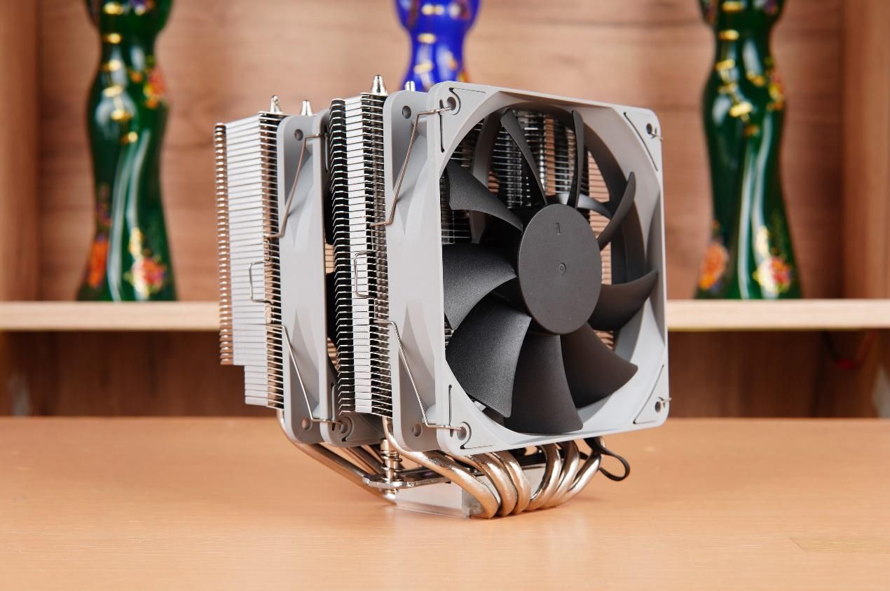 九州风神大霜塔v5和v3的区别,九州风神大霜塔v5能压住14600kf吗