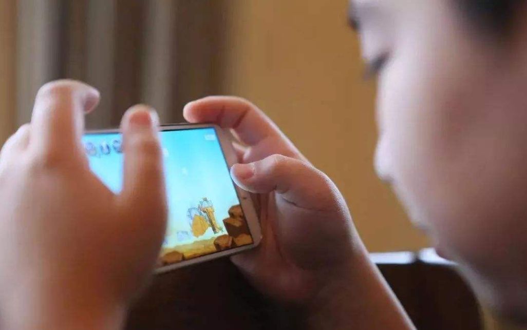 小学生几点睡觉有利于学习好,上学的孩子晚上几点休息最好