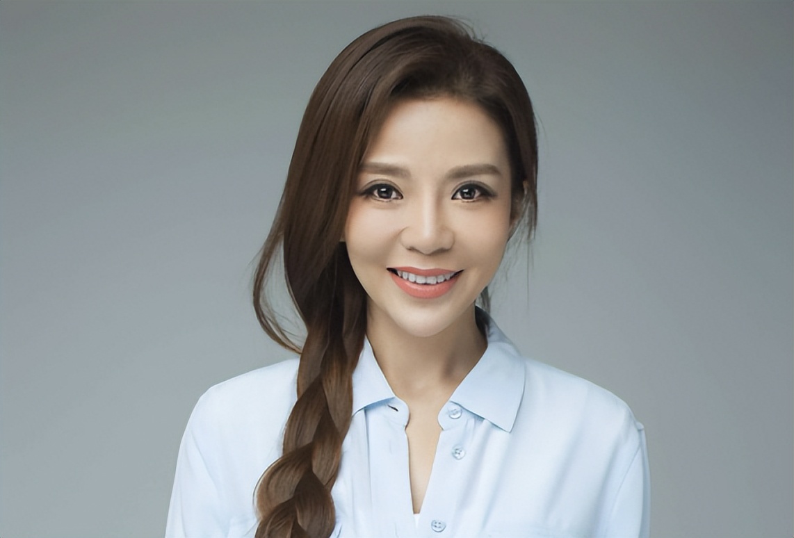 央视主持人嫁给美国富豪,央视名嘴娶五任老婆