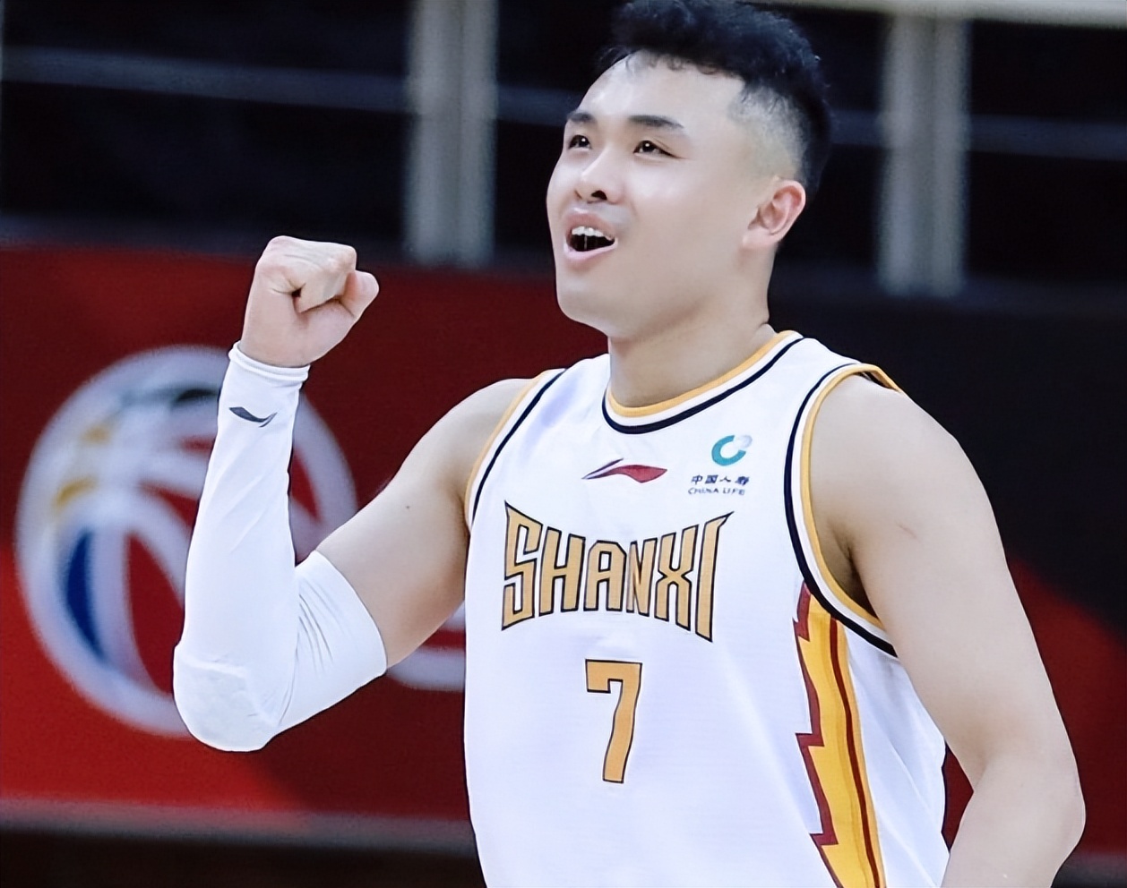 篮球运动员祖籍,篮球运动员的个人简历