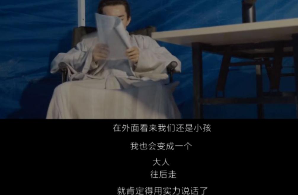 手握流量，影帝提名，票房10亿起跳，这位“新人”演员才刚毕业？