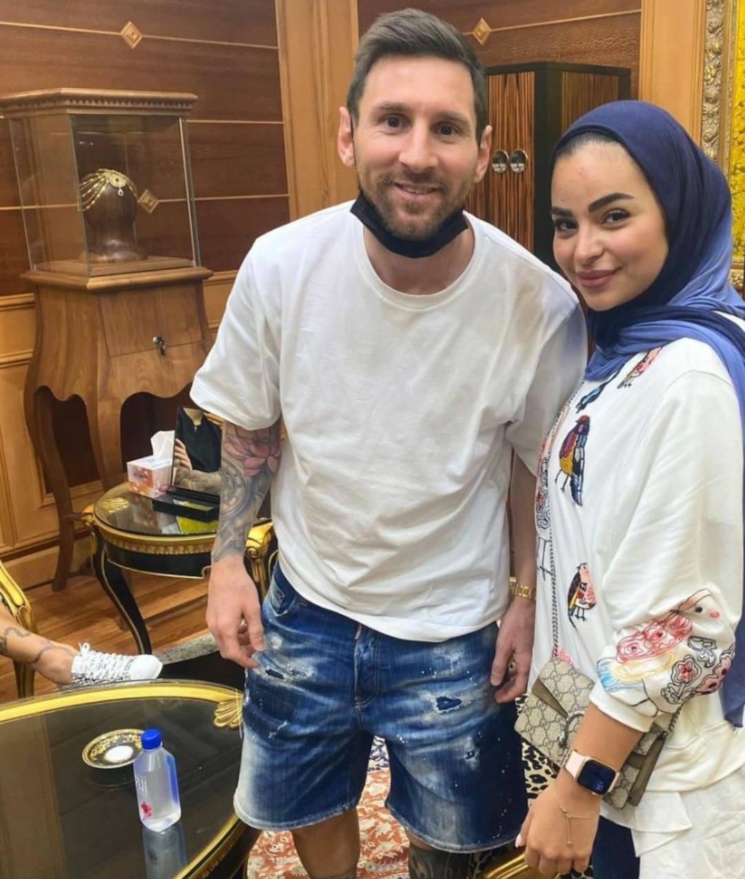 两大球王讨论梅西,两大球王聊梅西