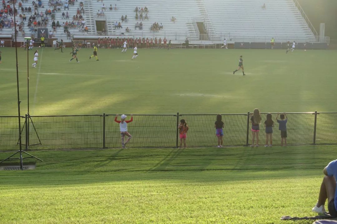 美国校园足球,美国校园足球比赛