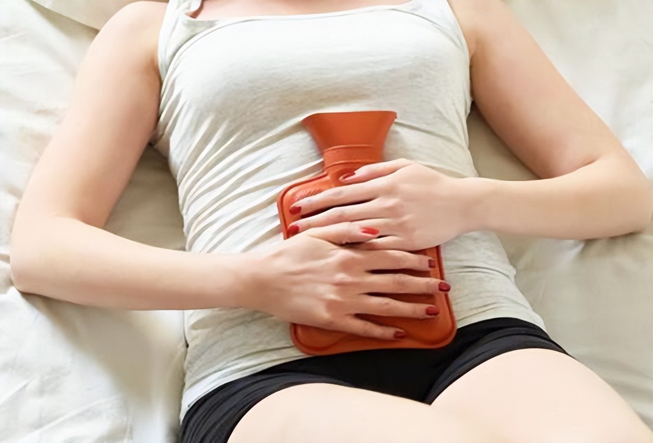 月经总是提前来，究竟是哪里出了问题？建议：女性朋友了解一下