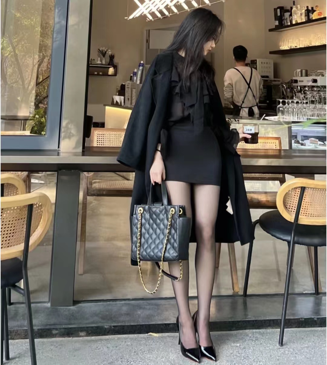 呢子大衣配高跟鞋的穿搭高级感,韩剧女主穿搭秋冬大衣搭配高跟鞋