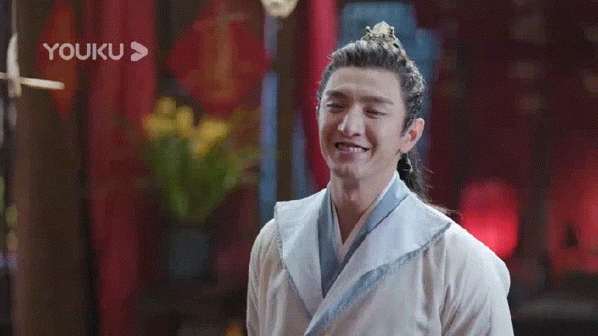 明明很帅自己却觉得很丑,明明很帅却打扮很丑