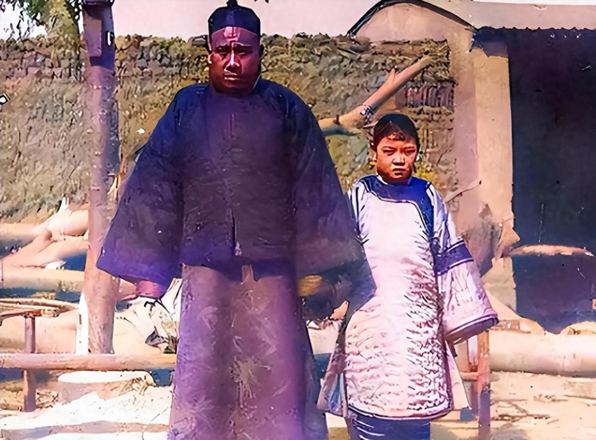 日军日记：路遇逃难的女学生，我将她的腿骨做成了锋利的*刀刺**!