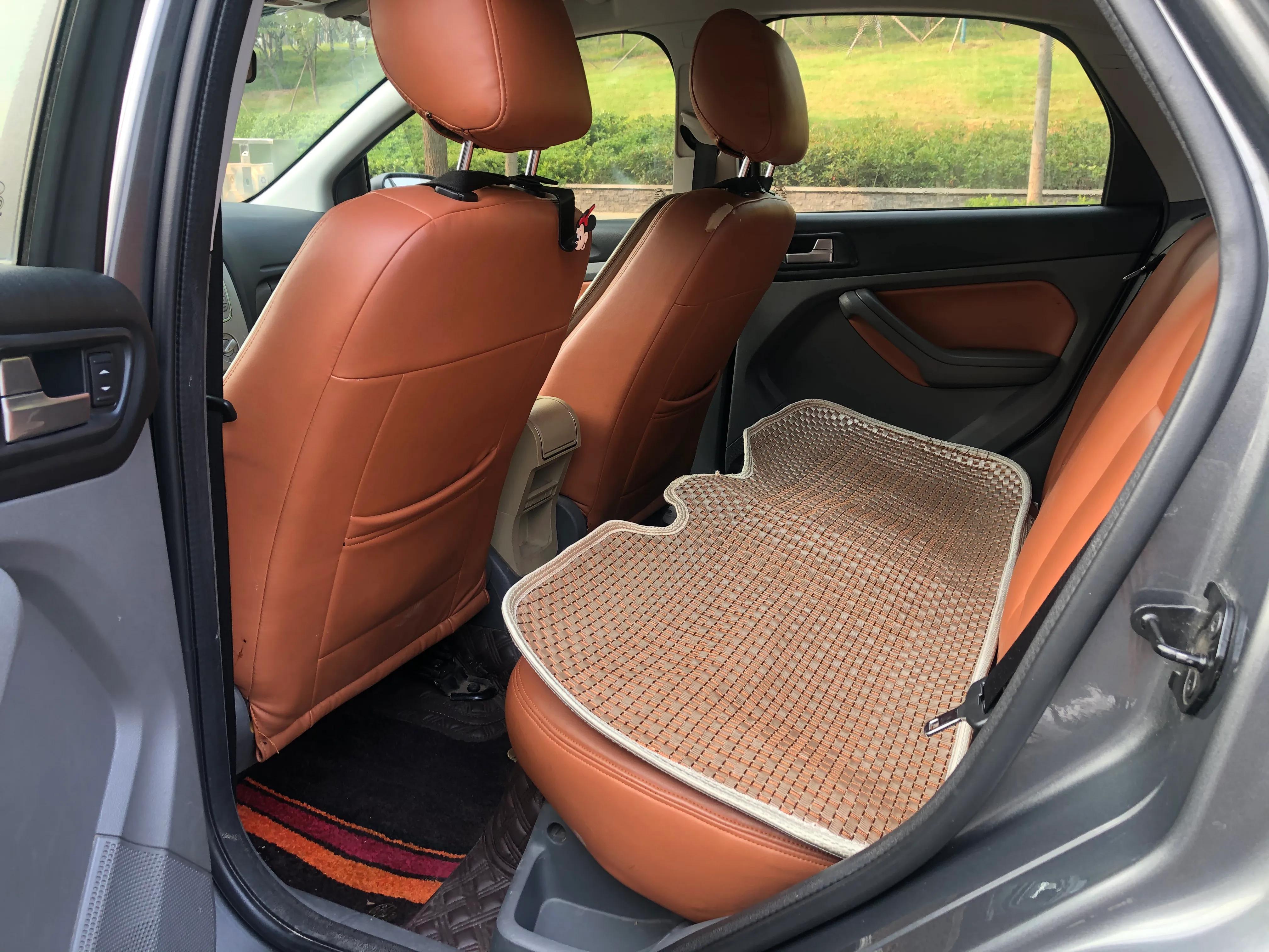 一万多值得入手的自动挡车,新福克斯2.0与经典福克斯2.0操控