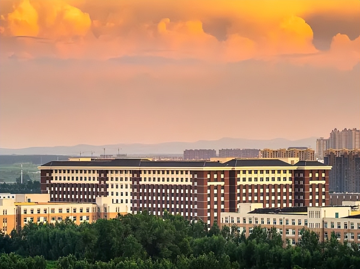 全国最容易迷路的985大学，大到里面有座城市