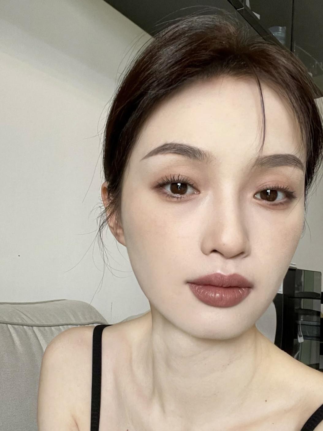 初秋氛围感枫糖棕色系妆容,秋冬焦糖暖栗妆