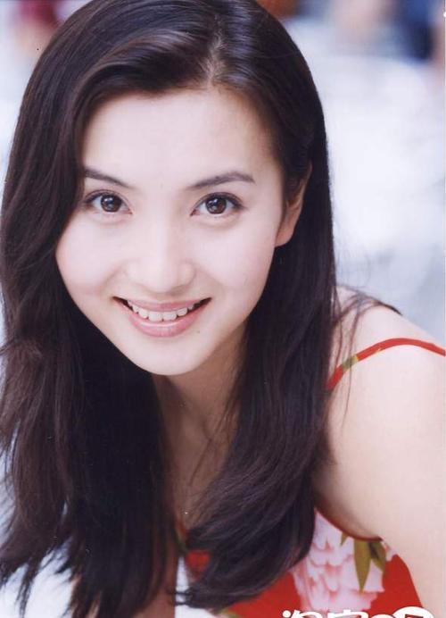 被网暴的央视女主持人,女明星被人肉