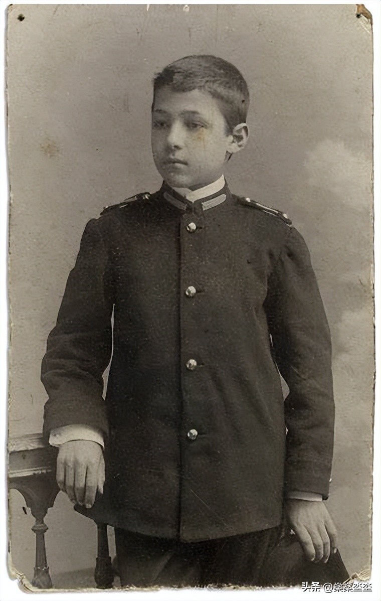 女人爱的不是我，我只是女人们用来描绘她们梦想的画布