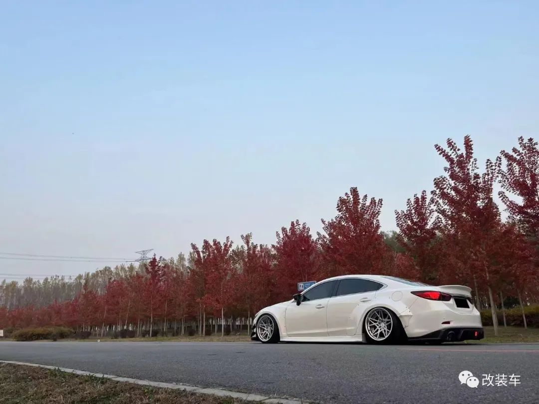 马自达车阿特兹改17寸锻造轮毂,全新马自达阿特兹能变得更美吗