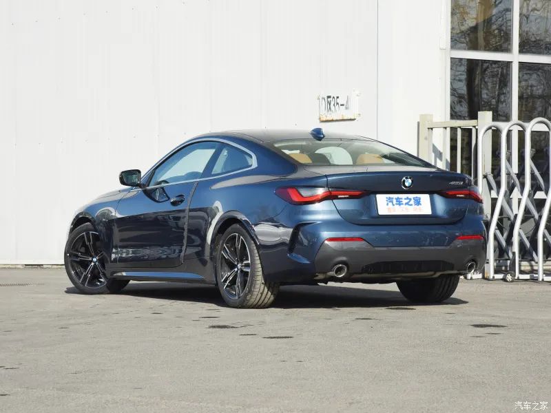 宝马4系四门轿跑车买什么颜色,宝马水鸟1250gs回头率有多高