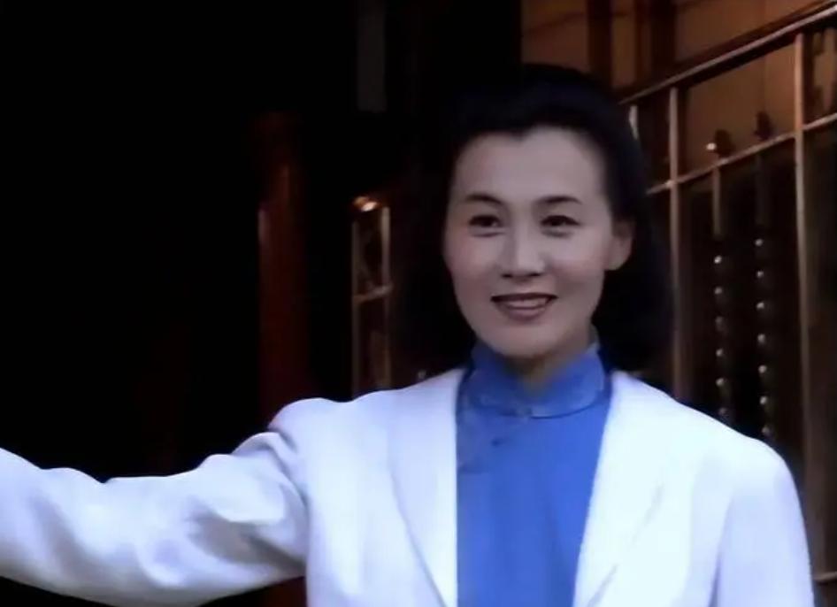 围城方鸿渐和苏文纨的关系,围城中为什么苏文纨会看上方鸿渐