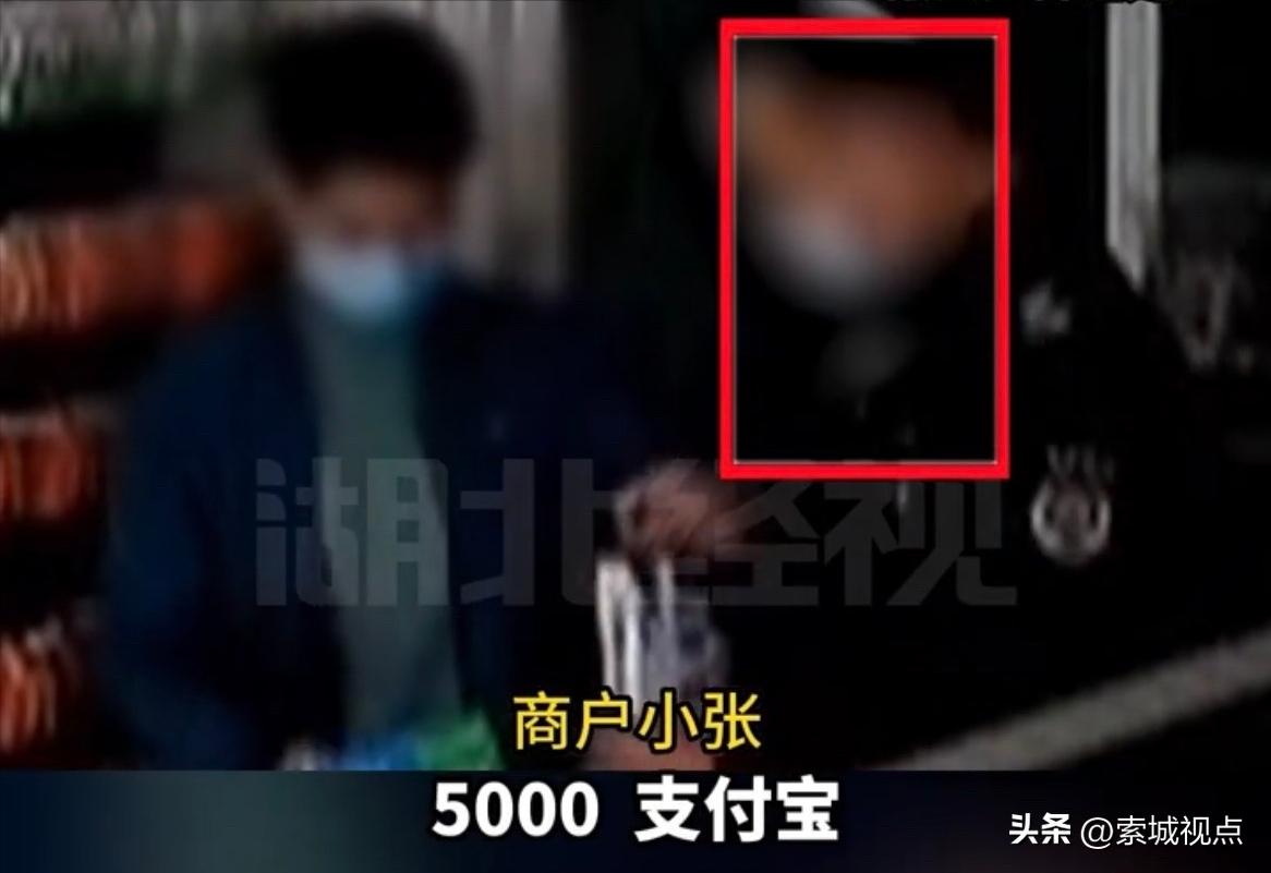 临时工又闯祸？一字千金啊！“宰商户”，武汉这名城管可真够狠！