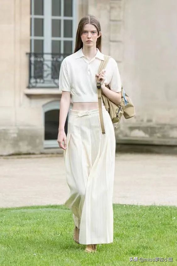 小个子雪纺v领上衣质感,女生穿搭ins高级质感上衣