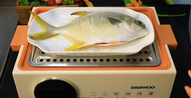 清蒸鲳鱼一般要蒸多长时间,清蒸鲳鱼一般开锅蒸几分钟