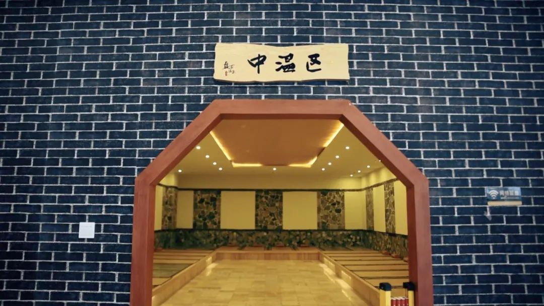 赴一场天然温泉之旅,温泉之旅享受温暖与放松