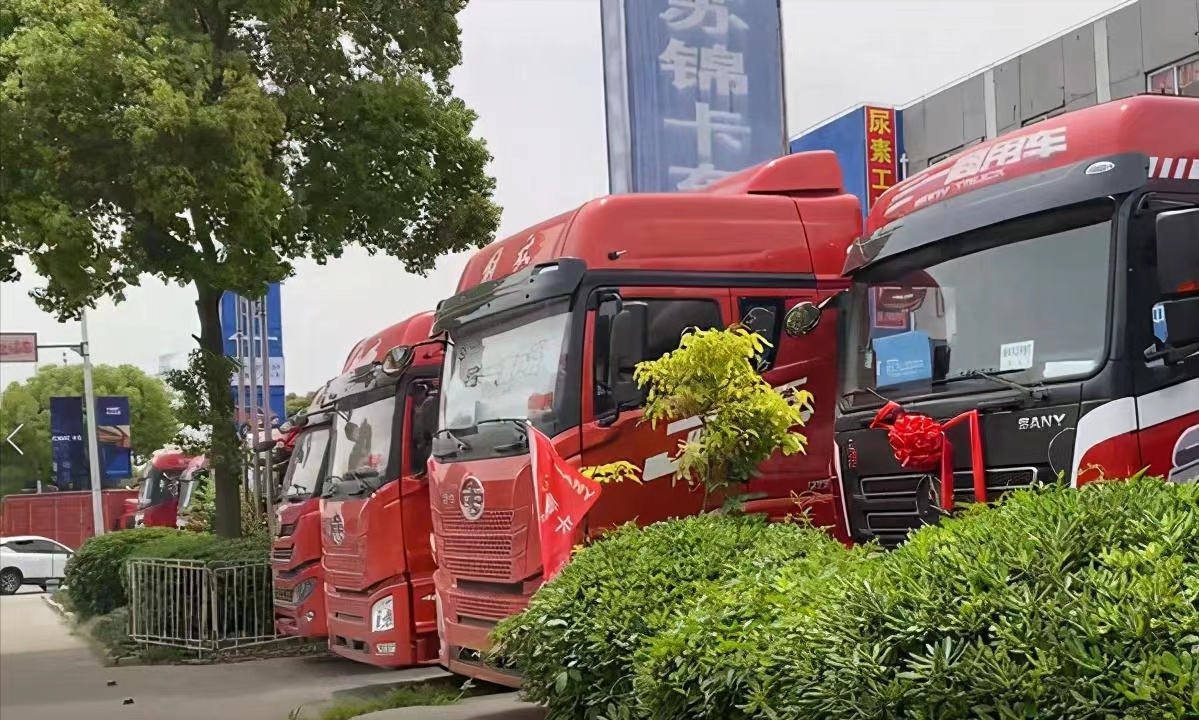 买卡车有出路吗,买卡车拉货赚钱吗