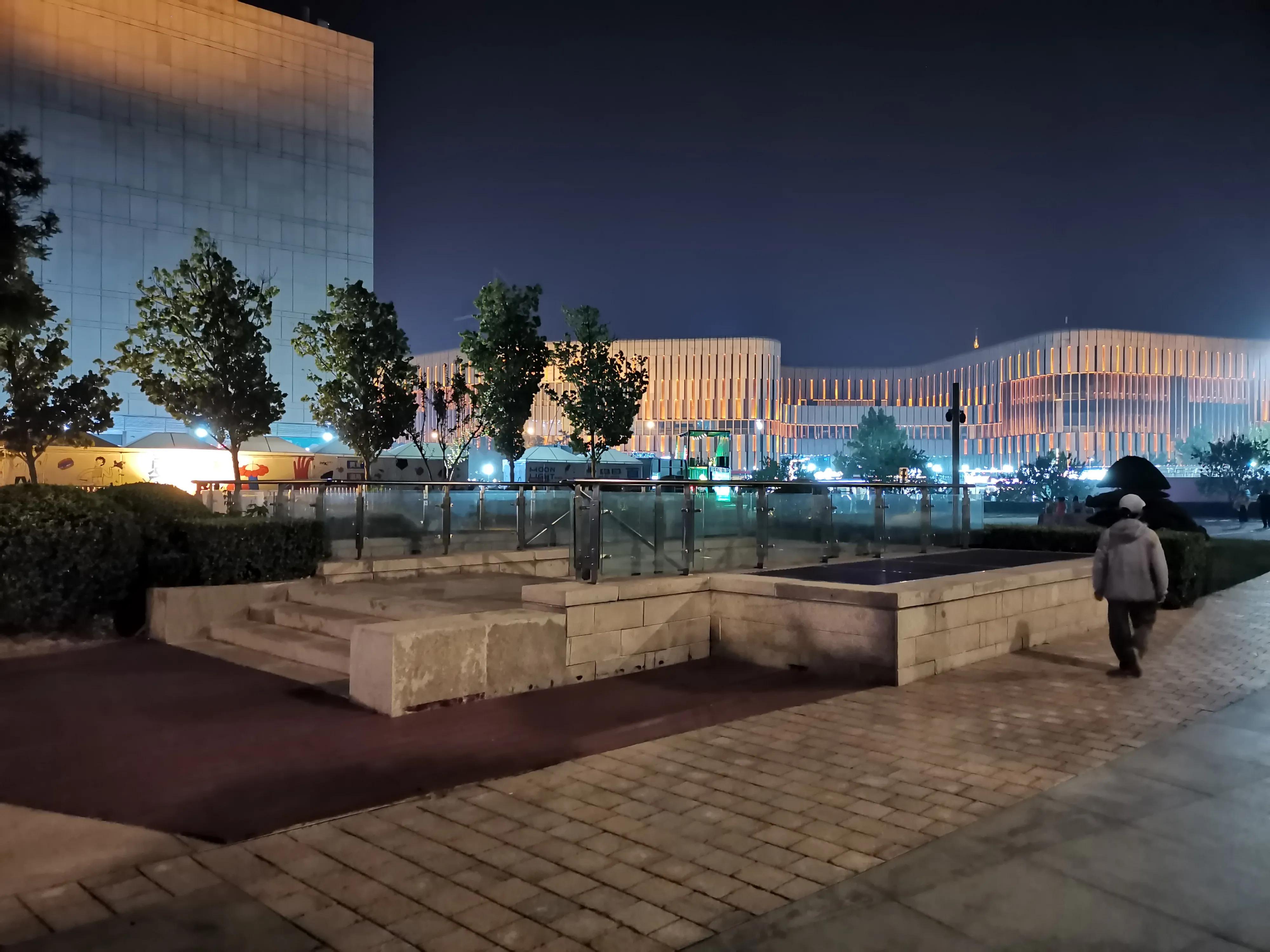 天津银河广场营业时间,天津银河广场海底世界