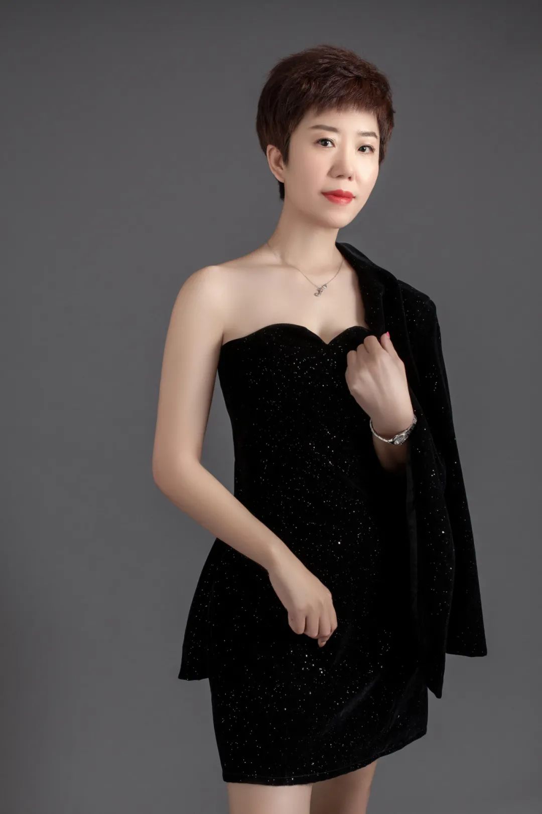 王青干嘛的,王青消息