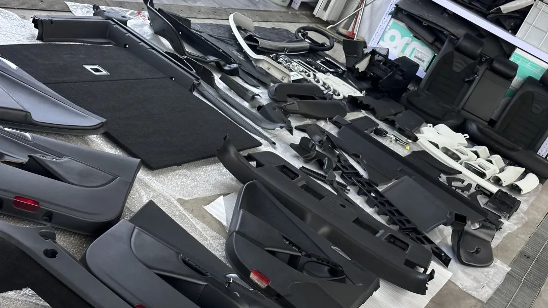 r36翻新改造全过程,大众r36这么老的车怎么还卖这么贵