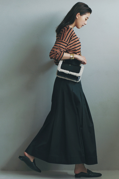 条纹衫这样穿也太时髦了，不仅实用还百搭，连凯特和梅根都爱穿