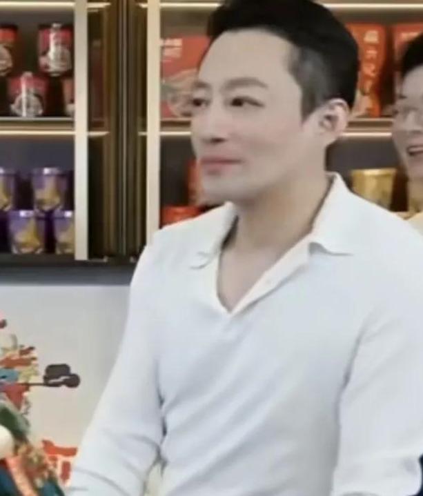 汪小菲与葛斯齐同框直播解析,汪小菲最新消息憔悴