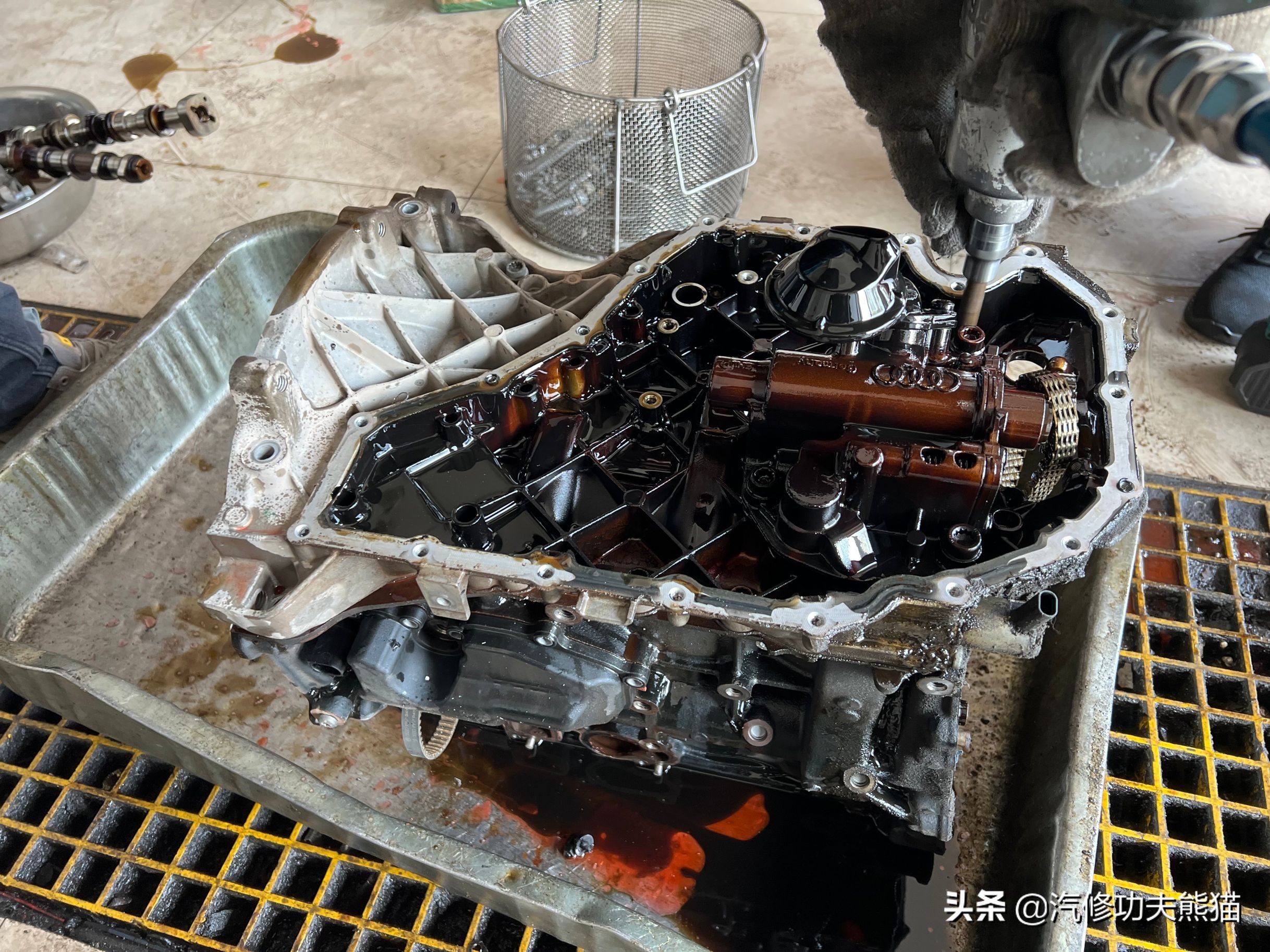 老车翻新修复奥迪a4,修复报废奥迪a4