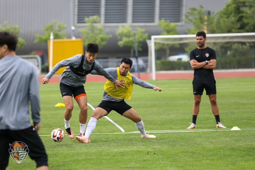 加油努力训练期待蜕变,继续刻苦训练再接再厉