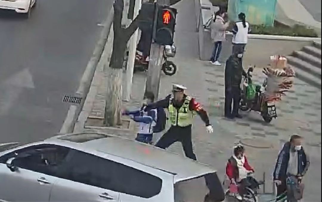 2022年进入倒计时，盘点那些让人流泪的瞬间，第2张我就没忍住