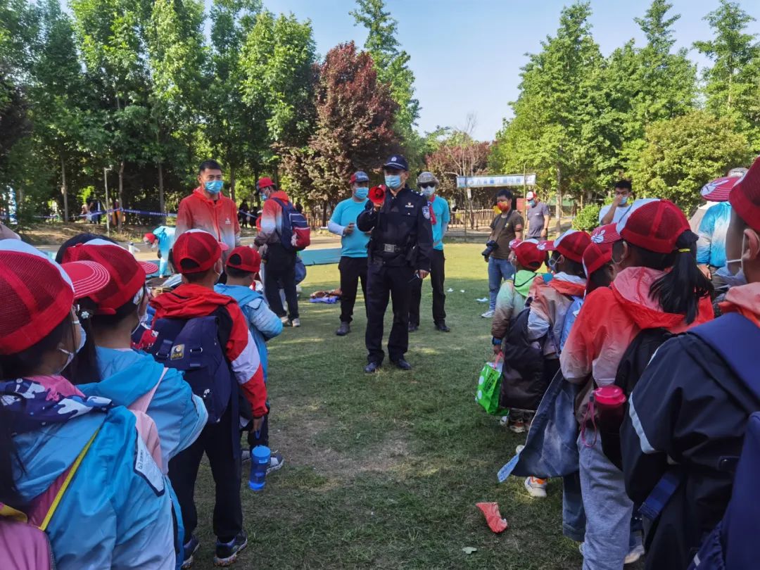 我在岗位上|郑州公安:五一,有我们在,请您放心!